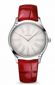 Online replica watches are elegant with silver dials.